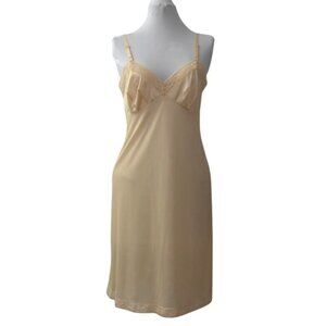 Vintage Vanity Fair Beige Lace Trim Slip Dress 32 Nylon Antron III Made in USA